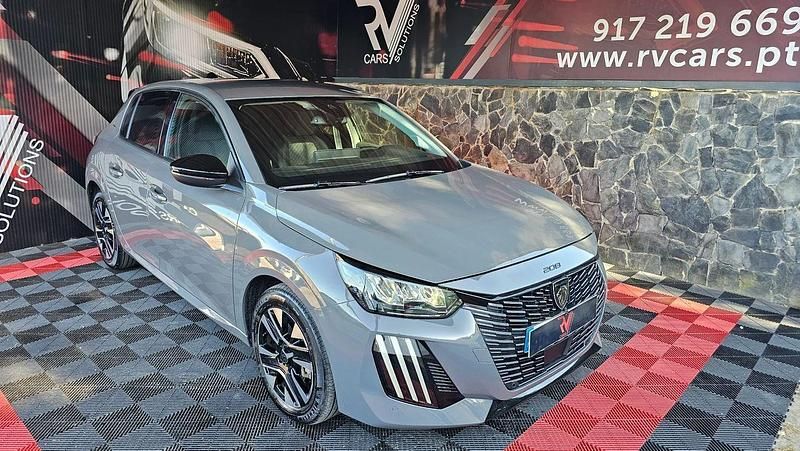 Cinza Usado 2024 Peugeot 208 Allure Citadino | € 21.500 - Imagem 1/4
