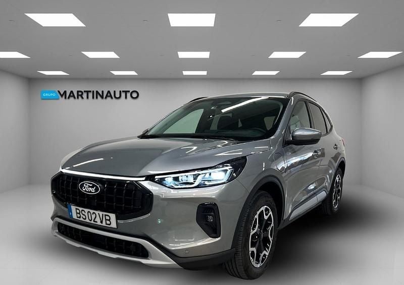 Cinza Usado 2025 Ford Kuga Active SUV | € 37.900 - Imagem 1/4