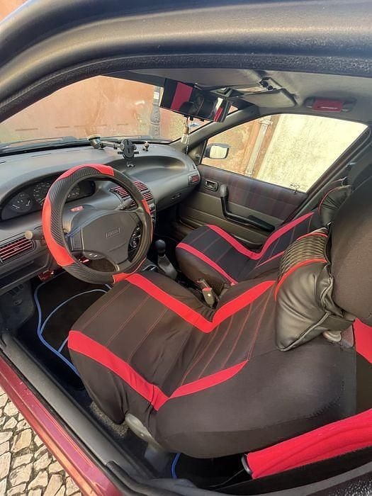 Usado 1998 Fiat Punto Sedan | € 2.099 - Imagem 1/4