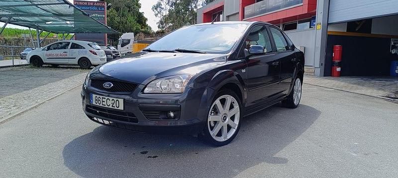 Usado 2007 Ford Focus Ghia Sedan | € 4.000 (Preço justo) - Imagem 1/4