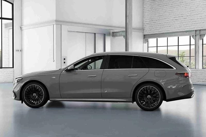 Usado Mercedes E300 313 HP (230 kW) 2025 Cinzento Carrinha