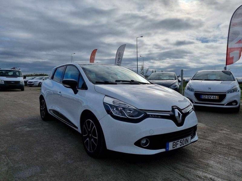 Usado Renault Clio GrandTour Dynamique 90 HP (66 kW) 2013 Branco Carrinha