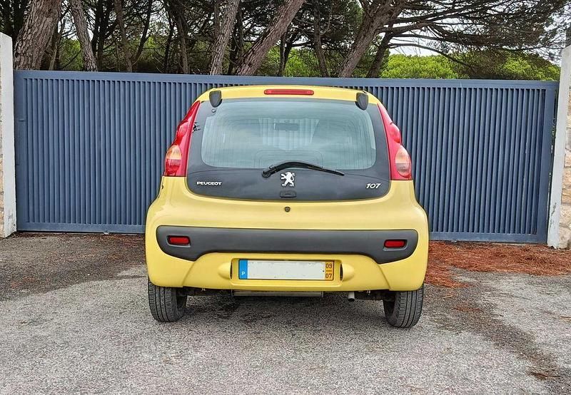 Usado Peugeot 107 68 HP (50 kW) 2009 Citadino