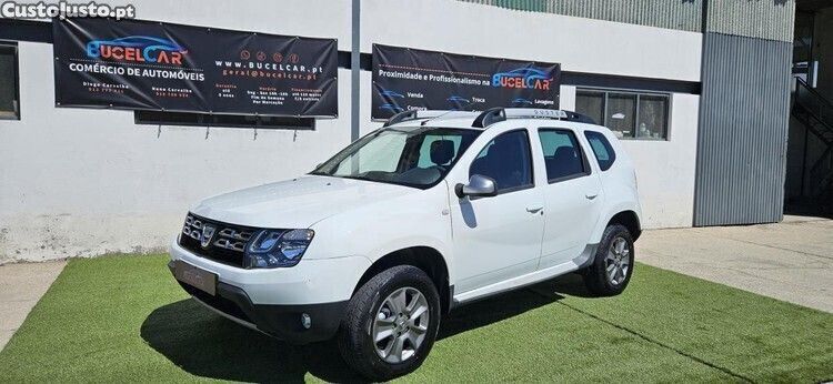 Branco Usado 2015 Dacia Duster SUV | € 9.450 - Imagem 1/1