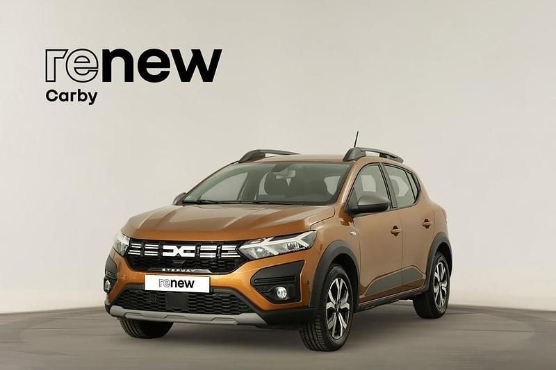 Laranja Usado 2023 Dacia Sandero Expression Citadino | € 17.490 (Preço justo) - Imagem 1/4