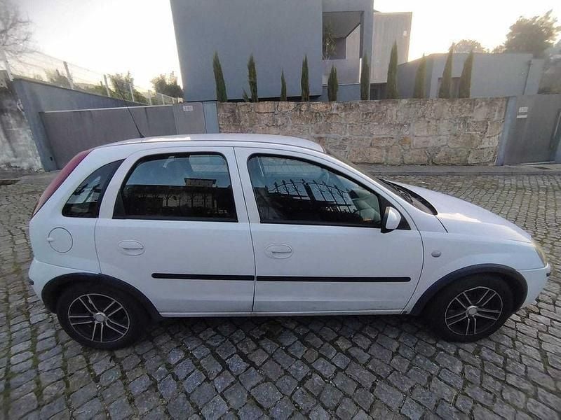 Usado Opel Corsa 52 HP (38 kW) 2005 Citadino