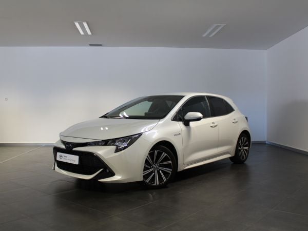 Usado Toyota Corolla Comfort 122 HP (89 kW) 2021 Br pérola 070 Sedan