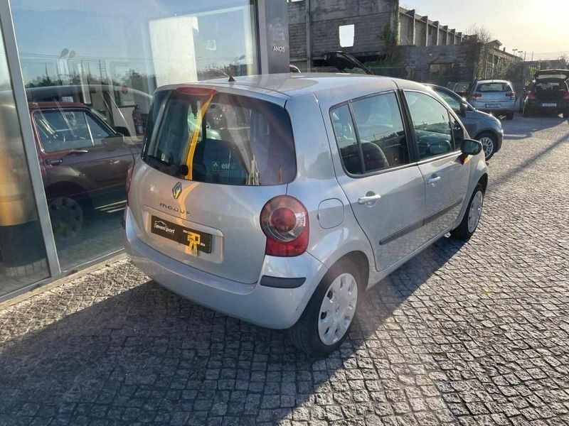 Usado Renault Modus 75 HP (55 kW) 2004 Azul Monovolume