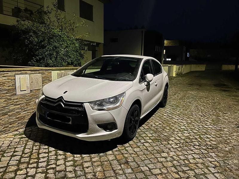 Usado 2013 Citroën DS4 Citadino | € 10.000 - Imagem 1/4