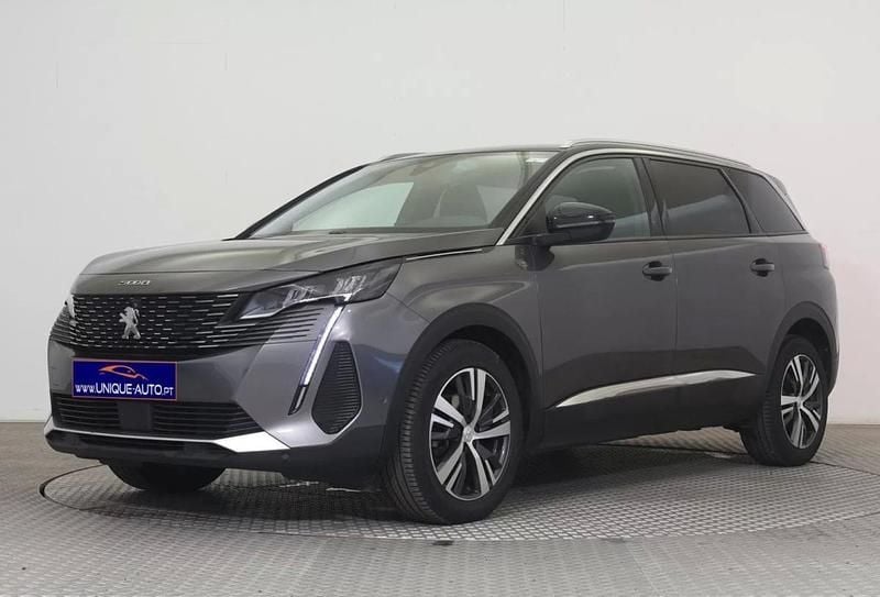 Usado Peugeot 5008 Active 130 HP (95 kW) 2022 Cinza antracite SUV