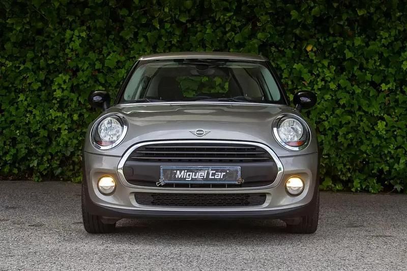 Usado Mini One D 95 HP (69 kW) 2018 Cinzento Citadino