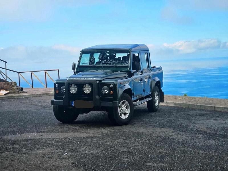 Usado Land Rover Defender 122 HP (89 kW) 2011 Verde Citadino