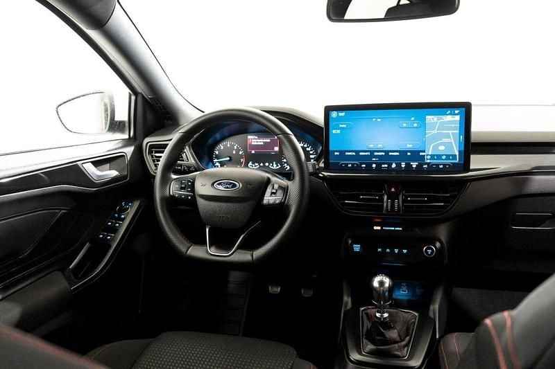 Usado Ford Focus ST-Line 125 HP (91 kW) 2022 Branco Carrinha