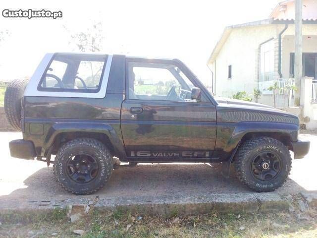 Daihatsu rocky f300