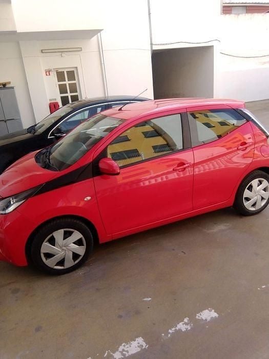 Usado Toyota Aygo 69 HP (50 kW) 2016 Citadino