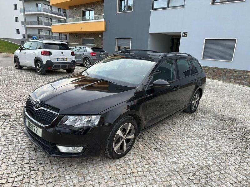 Usado 2016 Skoda Octavia Sedan | € 4.950 (Bom preço) - Imagem 1/4