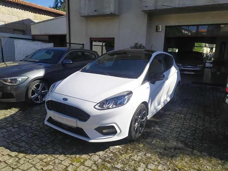 Usado Ford Fiesta 100 HP (73 kW) 2017 Branco