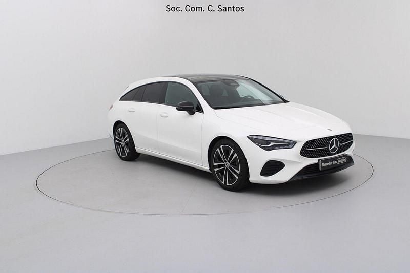 Usado Mercedes CLA200 Progressive 150 HP (110 kW) 2023 Branco Carrinha