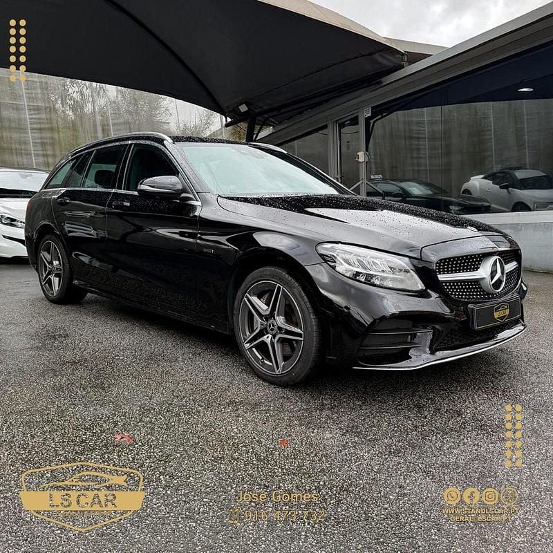 Usado Mercedes C300 AMG line 306 HP (225 kW) 2020 Preto Carrinha