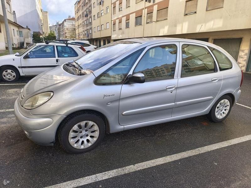 Usado 2002 Citroën Xsara Sedan | € 1.850 - Imagem 1/4