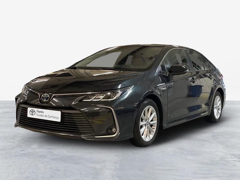 Usado Toyota Corolla Comfort 97 HP (71 kW) 2021 Preto (pintura metalizada) Sedan
