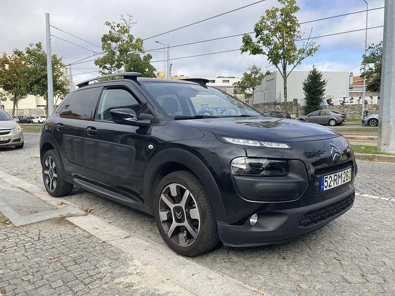 Usado 2016 Citroën C4 Cactus Feel Citadino | € 8.150 (Bom preço) - Imagem 1/4