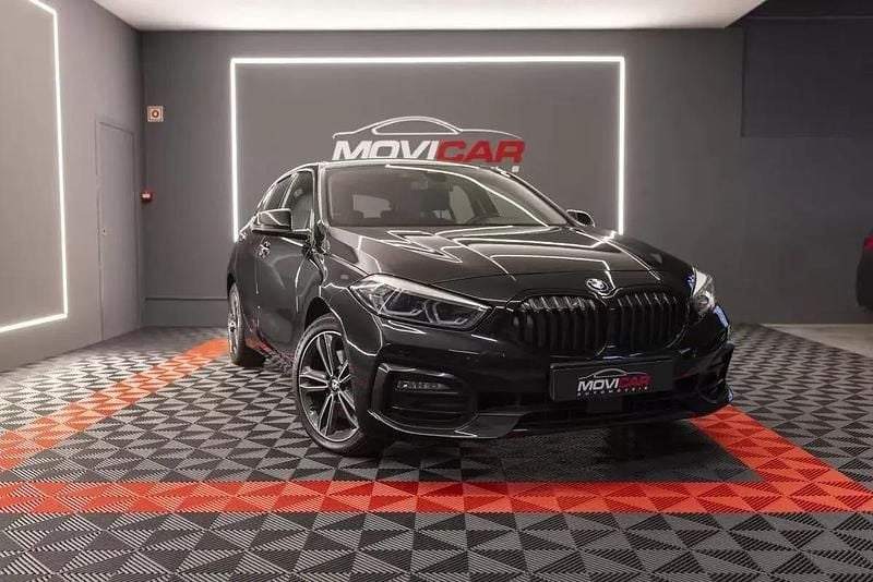 Preto Usado 2021 BMW 118 Sport Line Citadino | € 23.950 (Preço justo) - Imagem 1/4