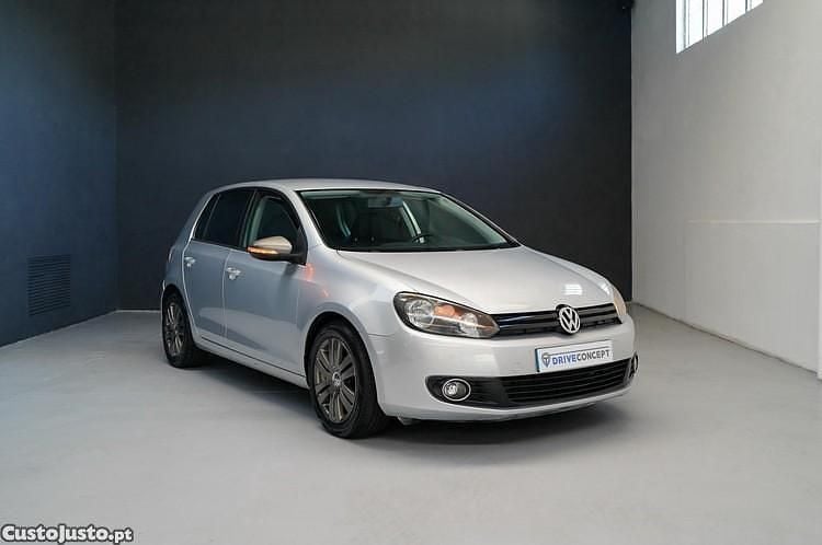 Cinza Usado 2010 VW Golf VI Citadino | € 8.990 (Preço justo) - Imagem 1/1
