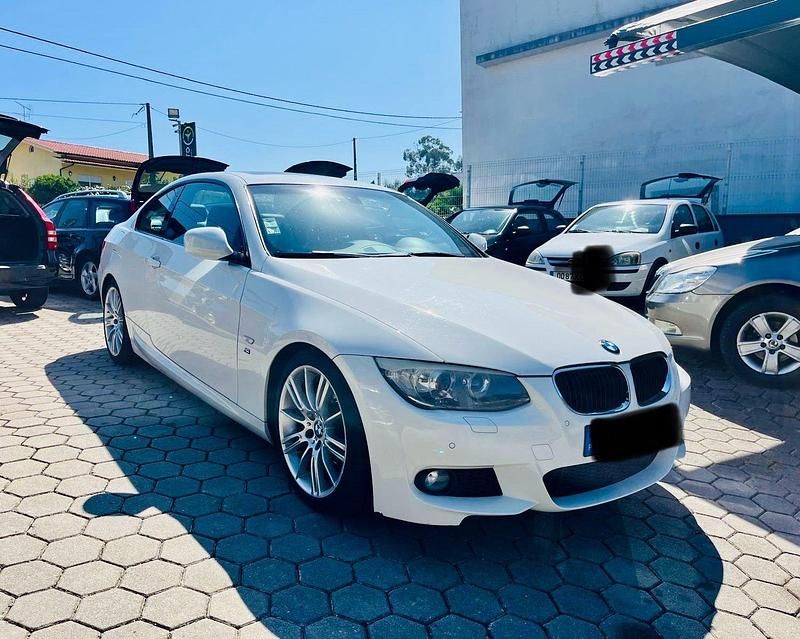 Branco Usado 2011 BMW 320 Coupé | € 17.990 (Preço elevado) - Imagem 1/4