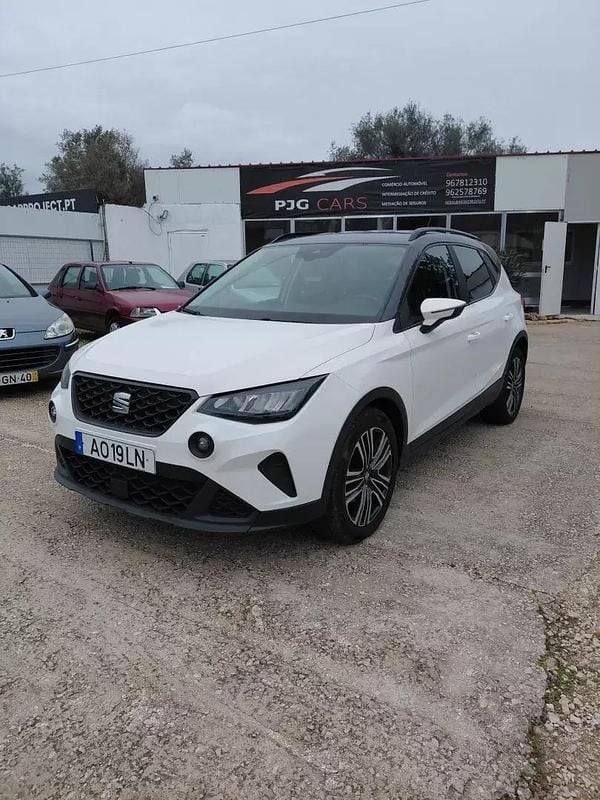 Branco Usado 2022 Seat Arona Style SUV | € 16.900 (Preço justo) - Imagem 1/4