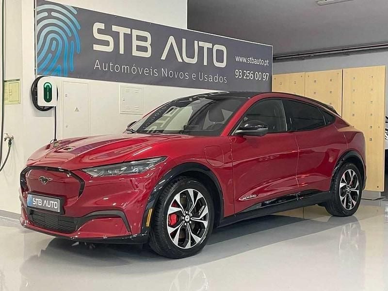 Vermelho Usado 2021 Ford Mustang Mach-E Premium SUV | € 39.850 (Preço justo) - Imagem 1/4