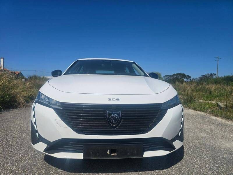 Usado Peugeot 308 Allure 130 HP (95 kW) 2022 Branco