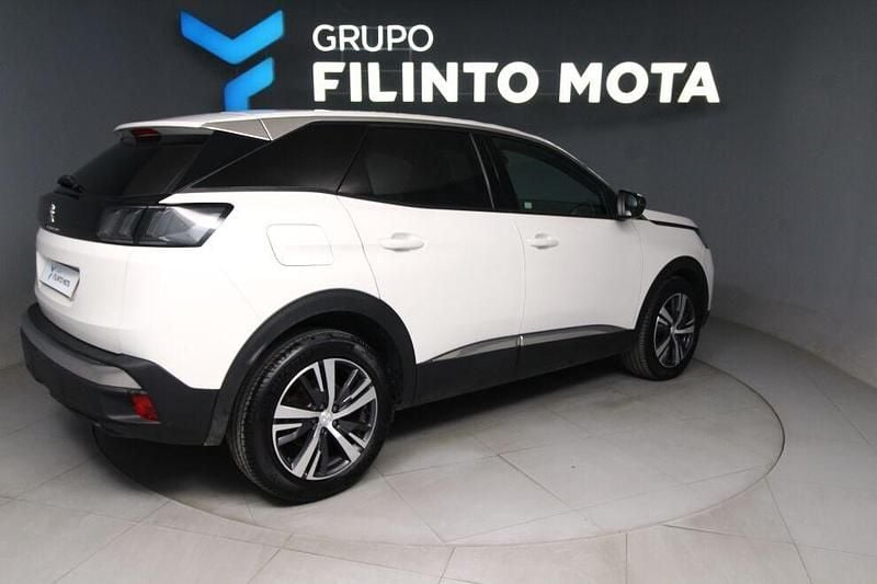 Usado Peugeot 3008 Allure 130 HP (95 kW) 2024 Branco SUV