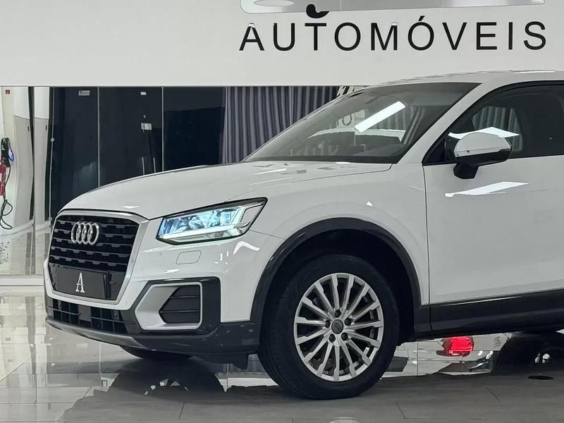 Usado Audi Q2 Design 116 HP (85 kW) 2020 Branco SUV
