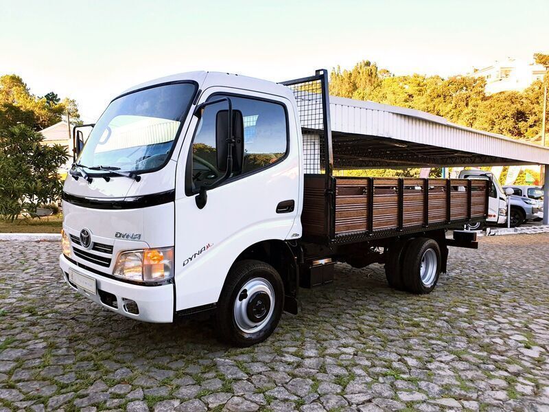 Branco Usado 2008 Toyota Dyna Pickup | € 21.945 - Imagem 1/4
