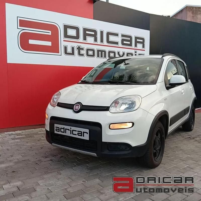 Branco Usado 2019 Fiat Panda 4x4 S Citadino | € 7.900 - Imagem 1/4