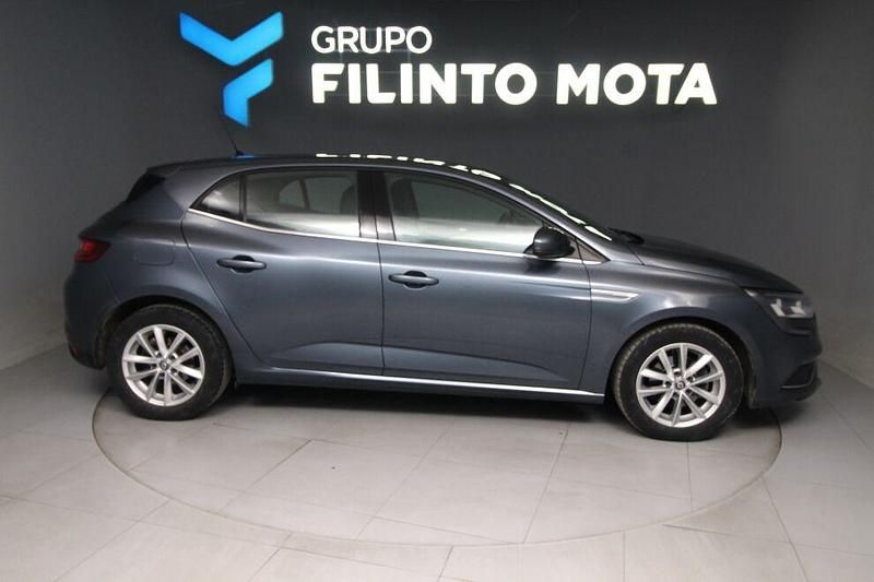 Usado Renault Mégane IV Intens 130 HP (95 kW) 2017 Cinza