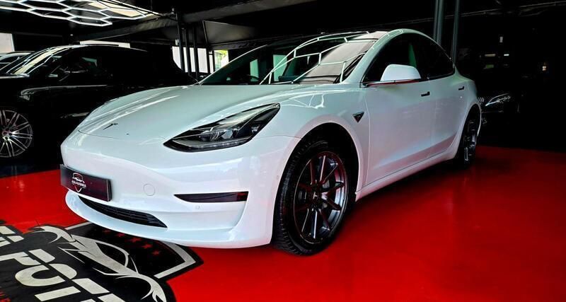 Branco Usado 2020 Tesla Model 3 Sedan | € 26.500 - Imagem 1/4