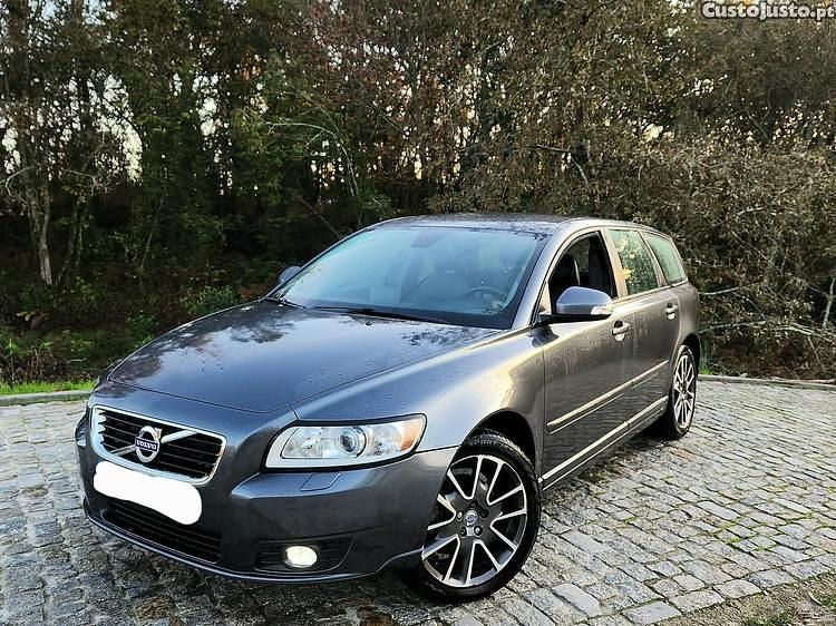 Cinza Usado 2012 Volvo V50 R-Design Carrinha | € 6.250 (Preço justo) - Imagem 1/1