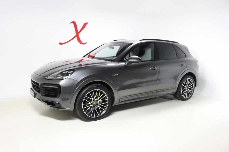 Cinzento Usado 2019 Porsche Cayenne SUV | € 89.000 - Imagem 1/4