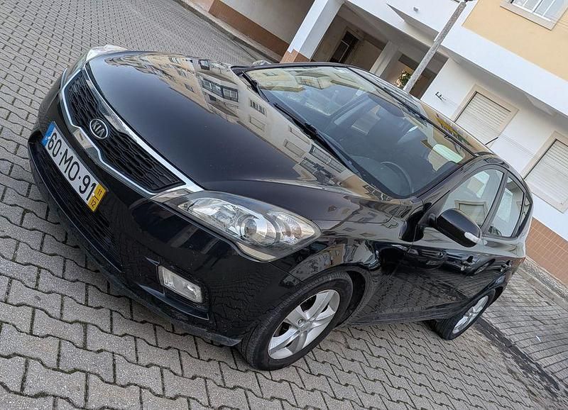 Usado 2011 Kia Ceed Citadino | € 4.750 (Bom preço) - Imagem 1/4