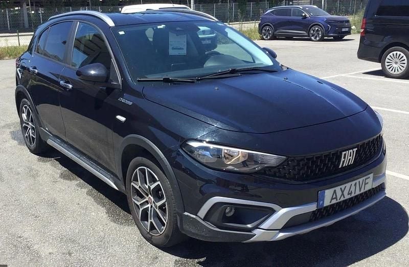 Preto Usado 2023 Fiat Tipo City Life | € 18.490 (Preço justo) - Imagem 1/4