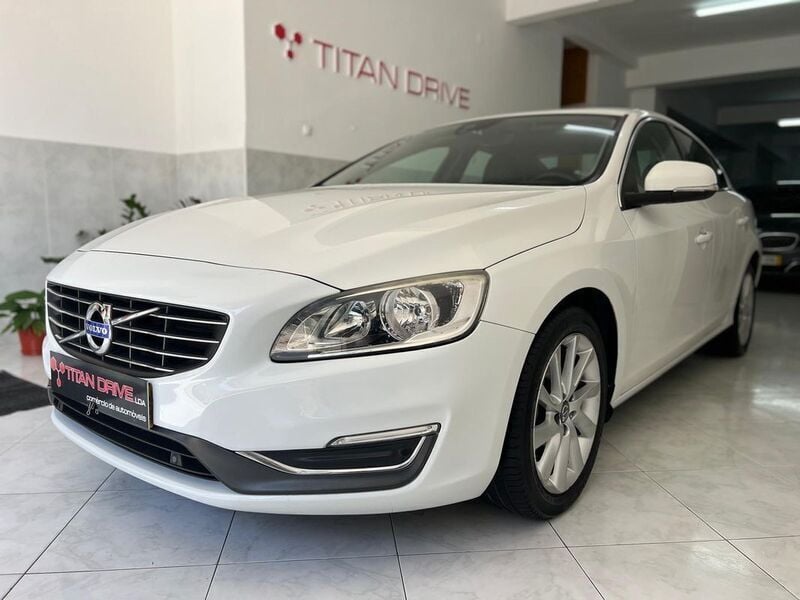 Branco Usado 2014 Volvo S60 Summum Sedan | € 14.500 - Imagem 1/4