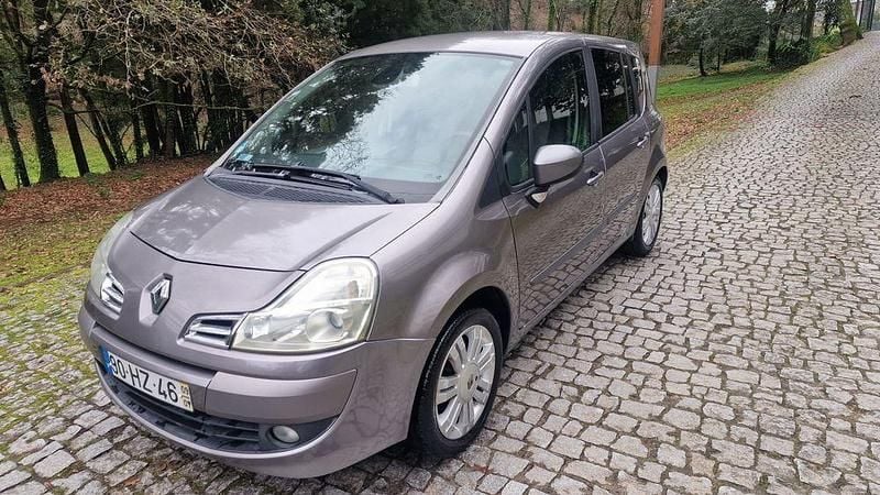 Usado 2009 Renault Grand Modus Monovolume | € 2.650 - Imagem 1/4