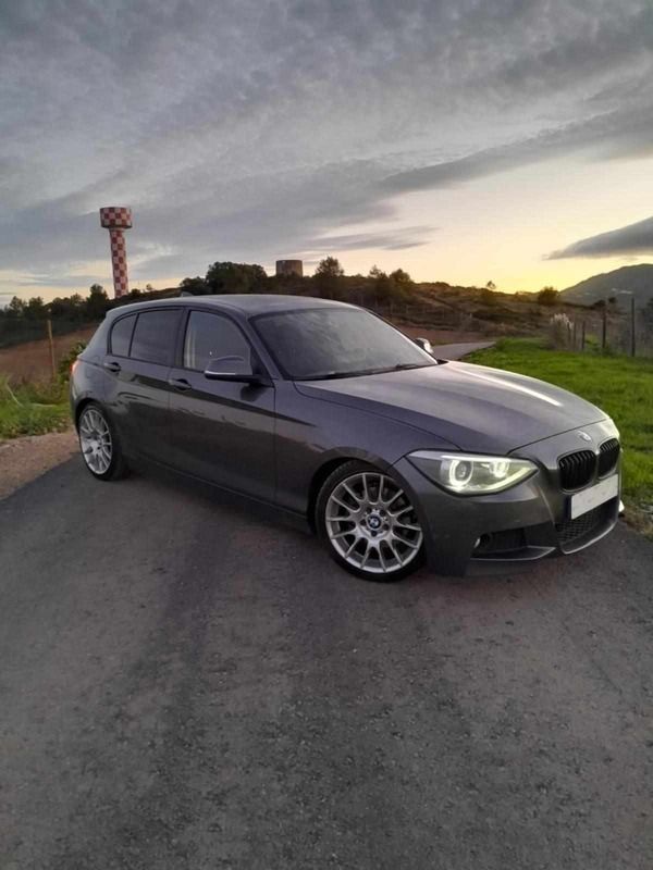 Cinzento Usado 2012 BMW 118 Citadino | € 10.250 (Bom preço) - Imagem 1/4