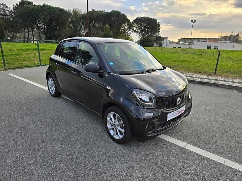 Usado Smart ForFour Electric Drive 60 kW (82 HP) 2019 Preto