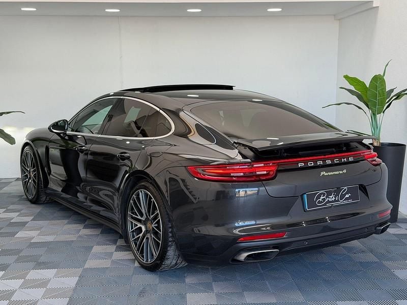 Usado Porsche Panamera 4 Executive 462 HP (339 kW) 2018 Cinza Sedan