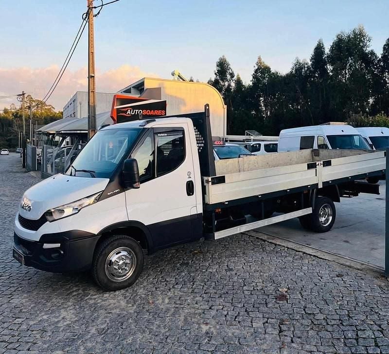 Branco Usado 2015 Iveco Daily | € 21.500 (Super Preço) - Imagem 1/4