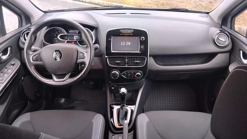 Usado Renault Clio IV 90 HP (66 kW) 2015 Cinzento