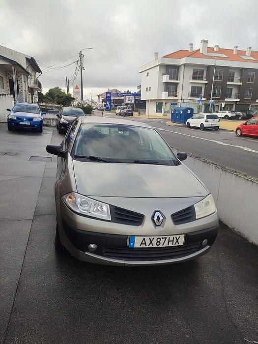 Usado 2008 Renault Mégane II Sedan | € 2.750 (Preço justo) - Imagem 1/4